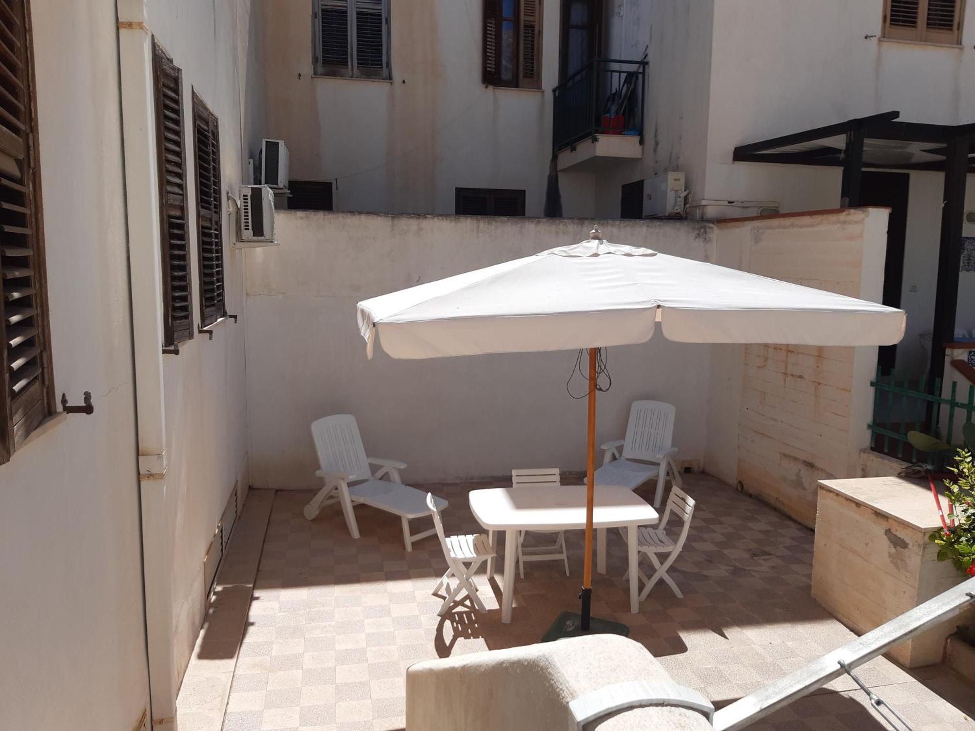 Casa Vacanza Spiaggia Praia Favignana Exterior foto